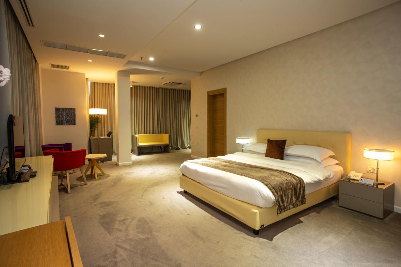 Western Premier Ark Hotel